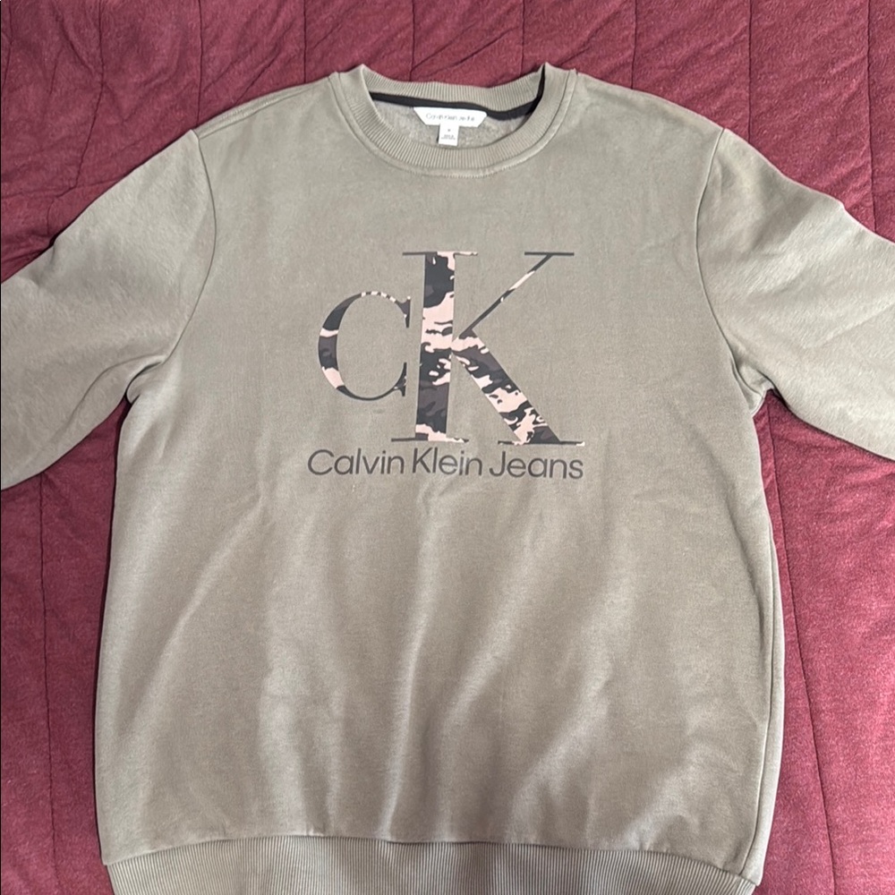 Calvin Klein Men's Olive Sweater